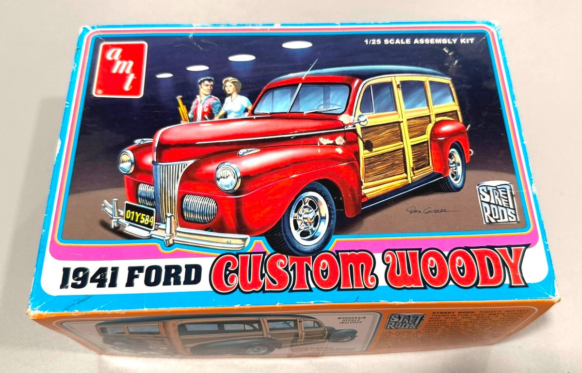 AMT 1941 Ford Custom Woody 1/25 Scale Assembly Kit  Street Rods Series AMT906/12