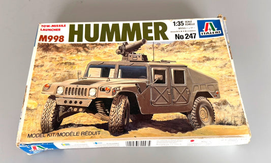 ITALERI. M998 HUMMER. TOW MISSILE LAUNCHER. 1/35 SCALE. MODEL KIT 247.