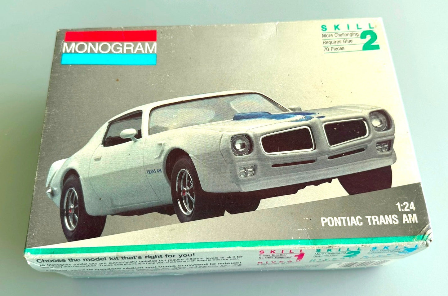 MONOGRAM. 2794. PONTIAC TRANS AM. 1/24 SCALE. MODEL KIT. SKILL 2.