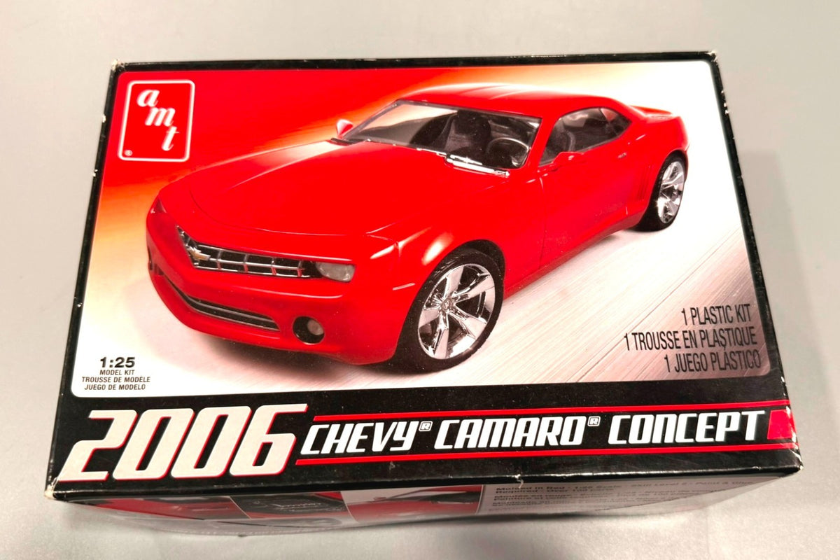 AMT 2006 Chevy Camaro Concept 1/25 Scale Model Kit AMT631L/12