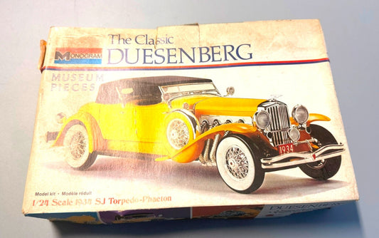 Monogram Classic Duesenberg 1934 SJ Torpedo Phaeton 1/24 Scale Model Kit 8201