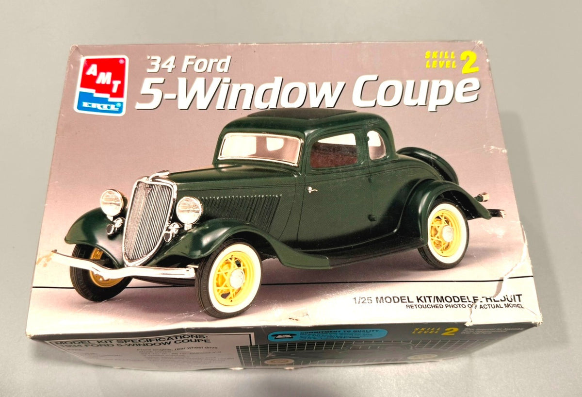 AMT ERTL 1934 Ford 5 Window Coupe 1/25 Model Kit Skill Level 2 Kit 8214