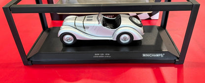 MINICHAMPS. BMW 328 - 1936 SILVER.  1/18 SCALE.