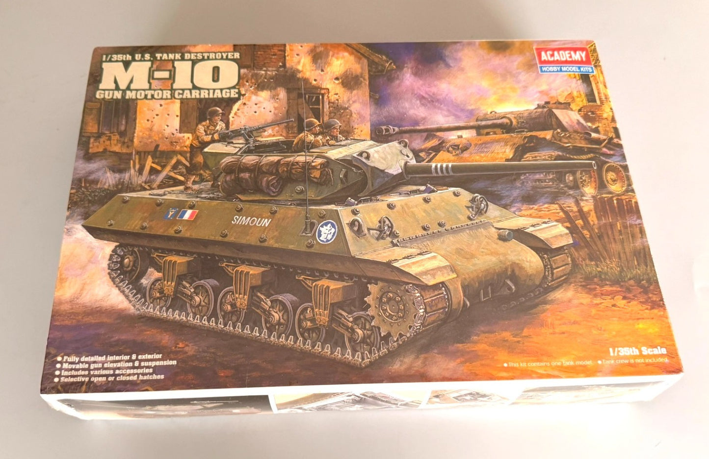 ACADEMY. M-10 GUN MOTOR CARRIAGE. U.S. TANK DESTROYER. 1/35 SCALE. 1393.