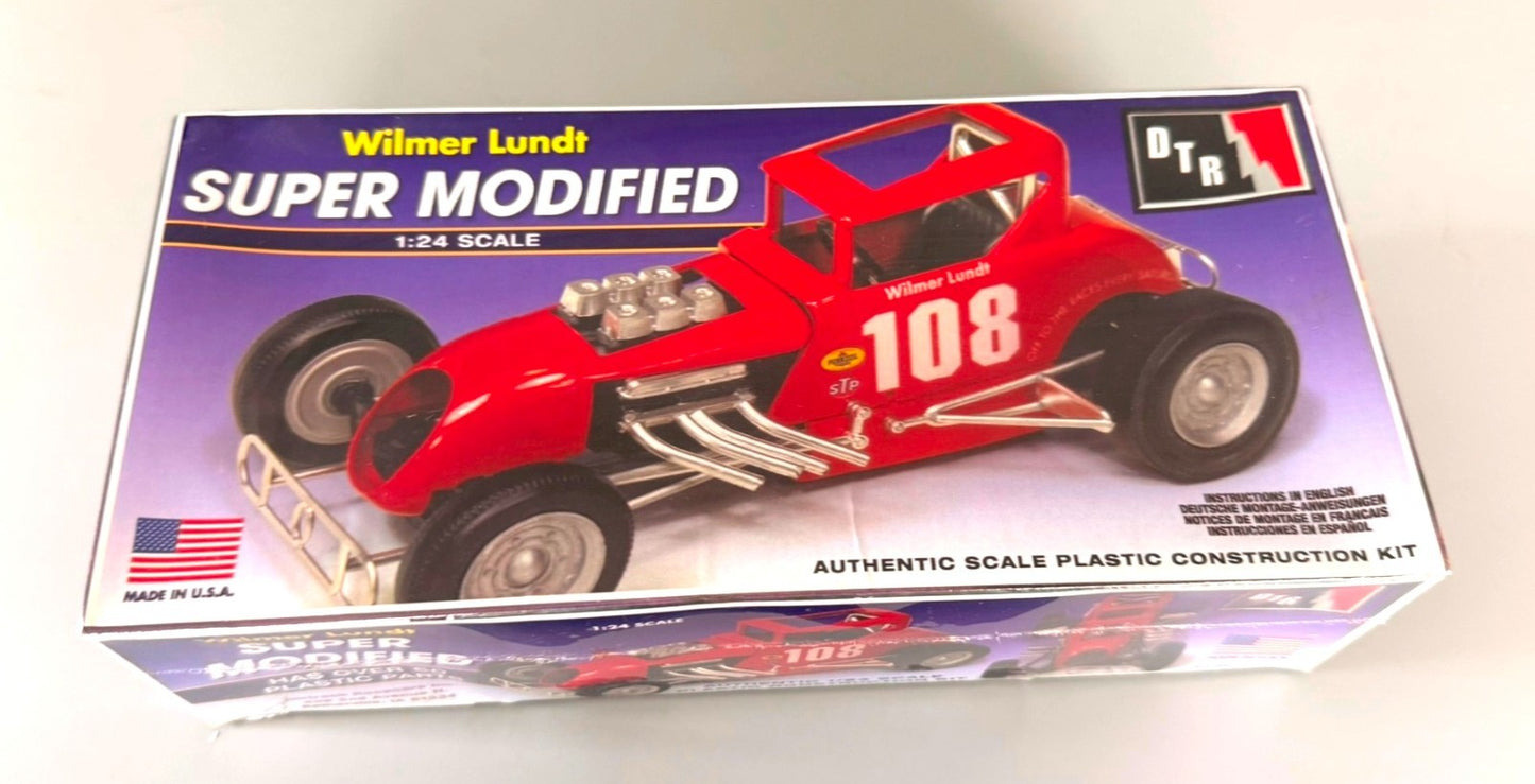 DTR WILMER LUNDT SUPER MODIFIED 1/24 SCALE MODEL KIT