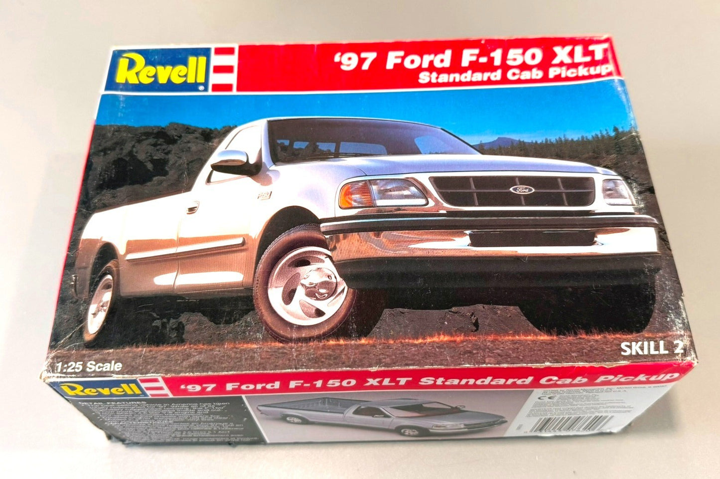 Revell ’97 Ford F-150 XLT Standard Cab Pickup 1:25 Scale Model Kit 7620