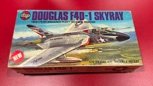 AIRFIX. DOUGLAS F4D-1 SKYRAY. 1/72 SCALE. No. 03027-4
