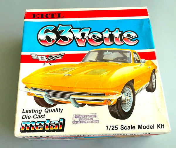ERTL 1963 Chevrolet Corvette Die Cast Metal Model Kit 1/25 Scale No 8111