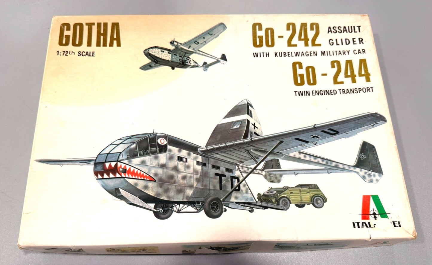 ITALAEREI. GOTHA Go-242 ASSAULT GLIDER. Go-244. 1/72 SCALE. KIT 111