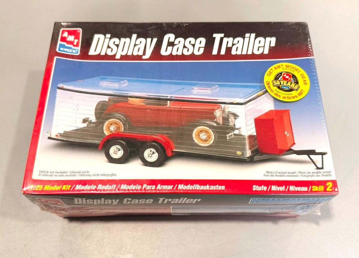 AMT Display Case Trailer 1/25 Scale Plastic Model Kit 816 – Skill Level 2