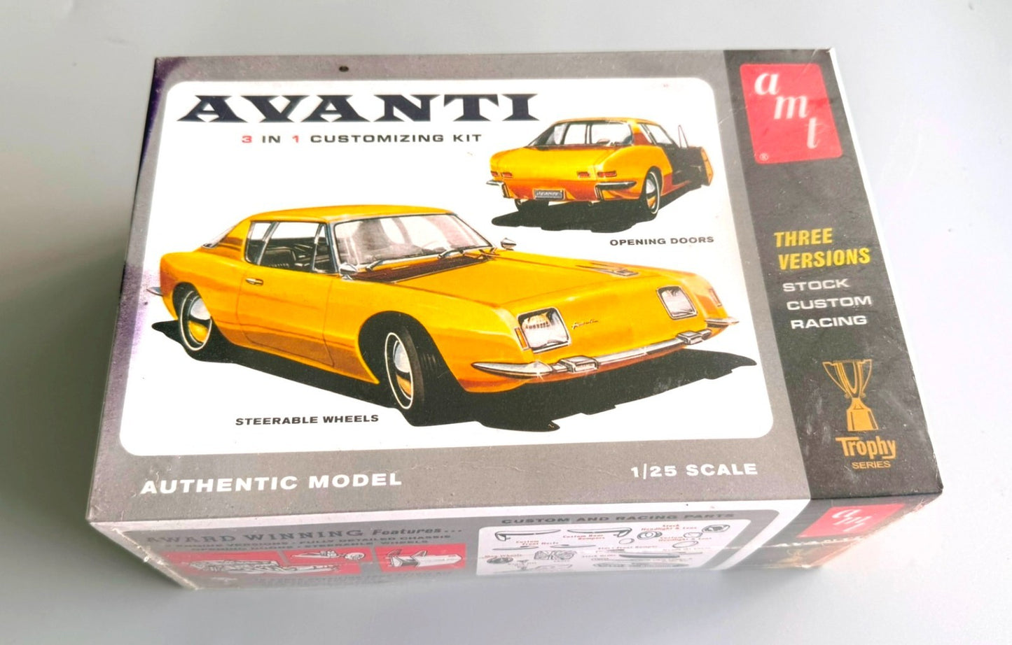AMT AMT760/12 Avanti 1/25 Scale 3 in 1 Customizing Model Kit Stock Custom VJ