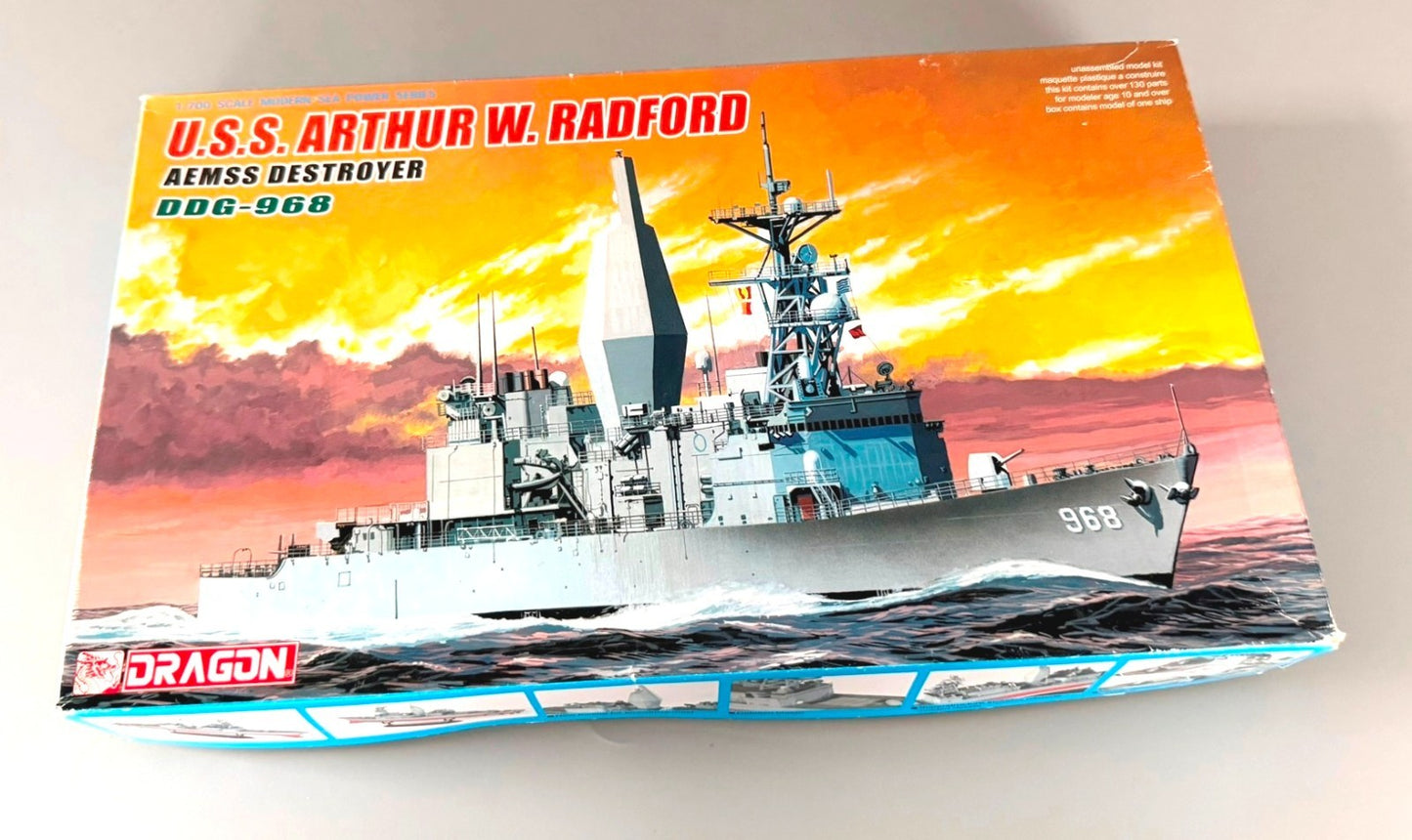 Dragon USS Arthur W Radford  AEMSS Destroyer DDG-968 1/700 Scale Model Kit 7031