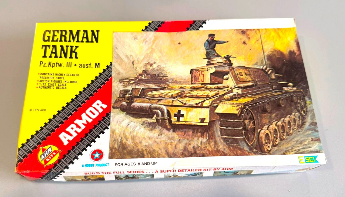 AHM KITS German Tank Pz.Kpfw. III Ausf. M Model Kit K553 1974 Vintage