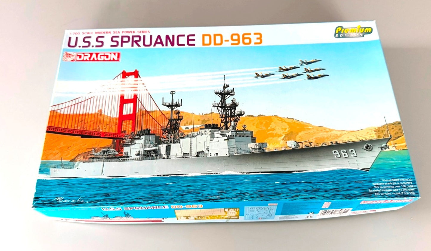 Dragon USS Spruance DD-963 1/700 scale Modern sea power series Model Kit 7084