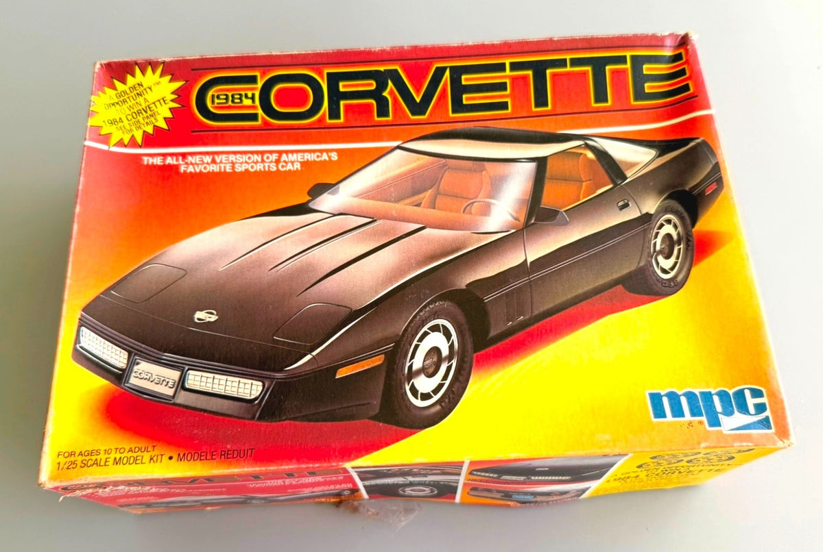 MPC. 1-3721. 1984 CORVETTE. 1/25 SCALE. MODEL KIT.