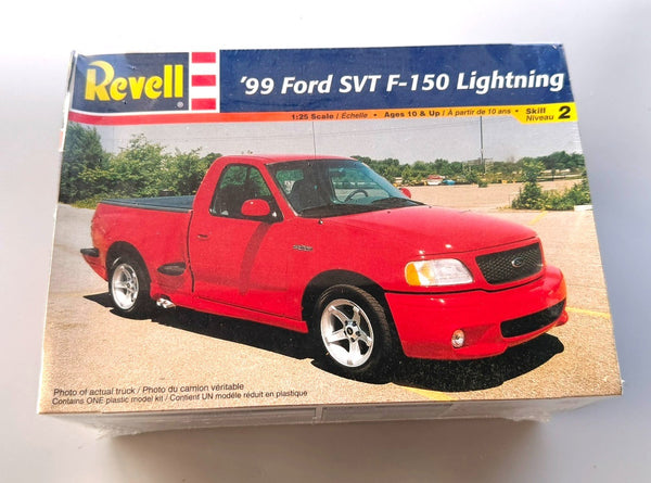Revell '99 Ford SVT F-150 Lightning 1/25 Scale Model Kit 85-7665