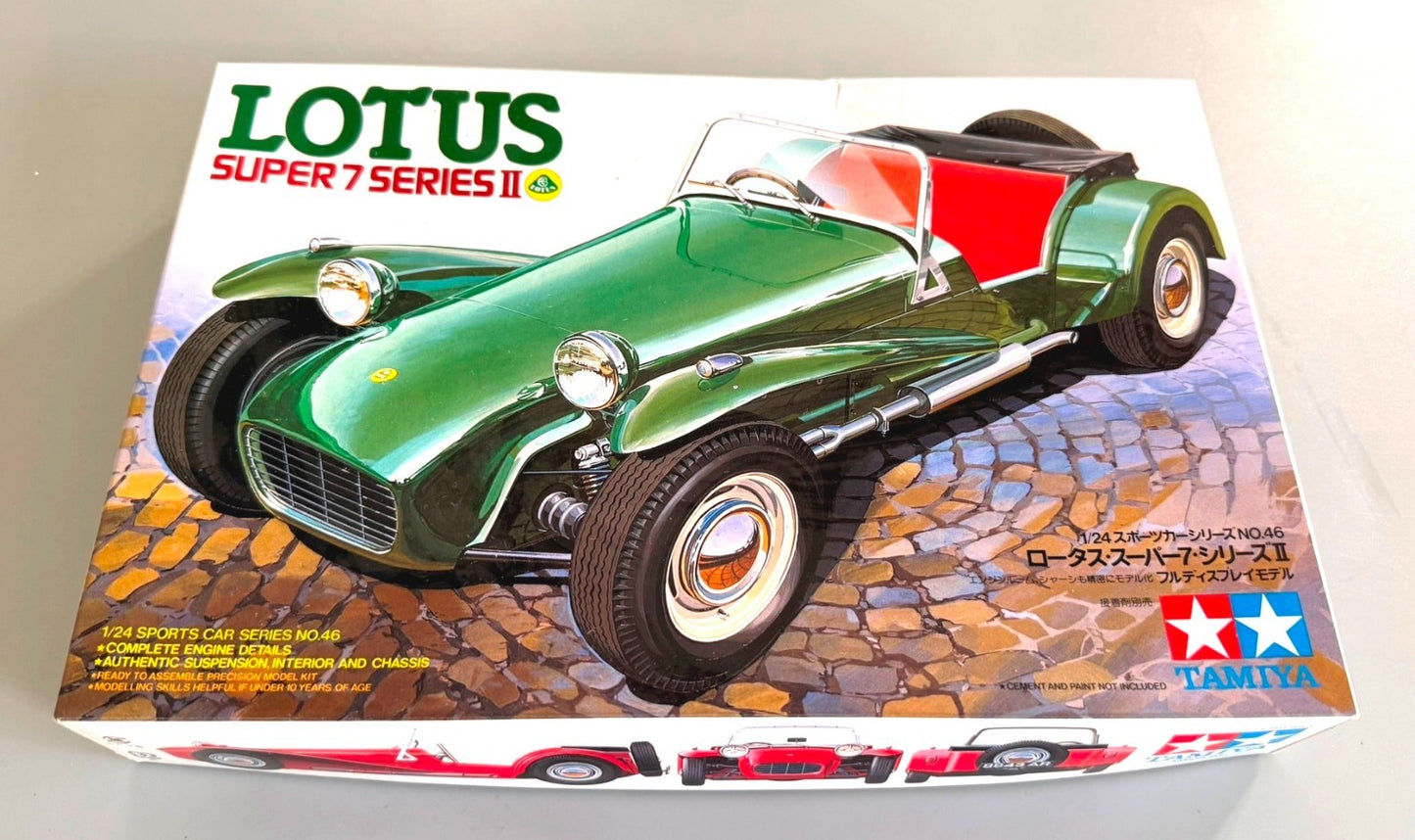 TAMIYA 24046 Lotus Super 7 Series II 1/24 Sports Car Model Kit