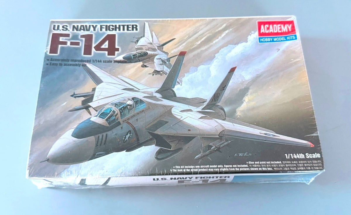 Academy U.S. Navy Fighter F-14. 1/144 Scale Model Kit #4434