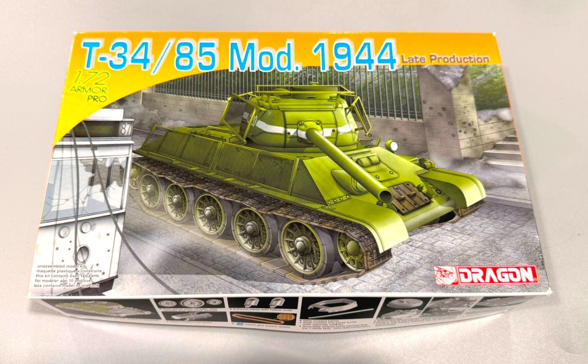 Dragon T-34/85 Mod. 1944 Late Production 1:72 Scale Armor Pro Model Kit #7270