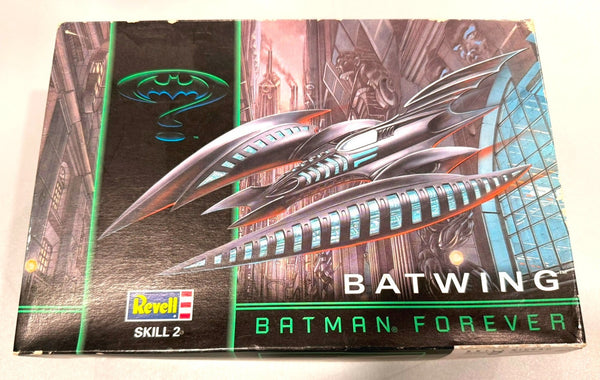 REVELL. BATWING. BATMAN FOREVER. 1/32 SCALE. ITEM 6721.