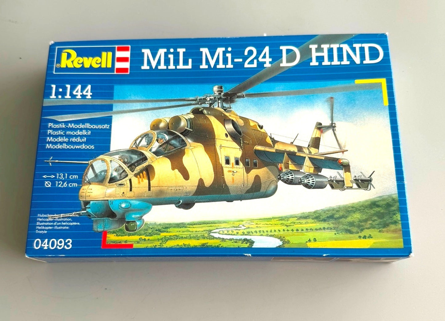 REVELL 04093 Mil Mi-24D Hind 1/144 Helicopter Model Kit Soviet Gunship