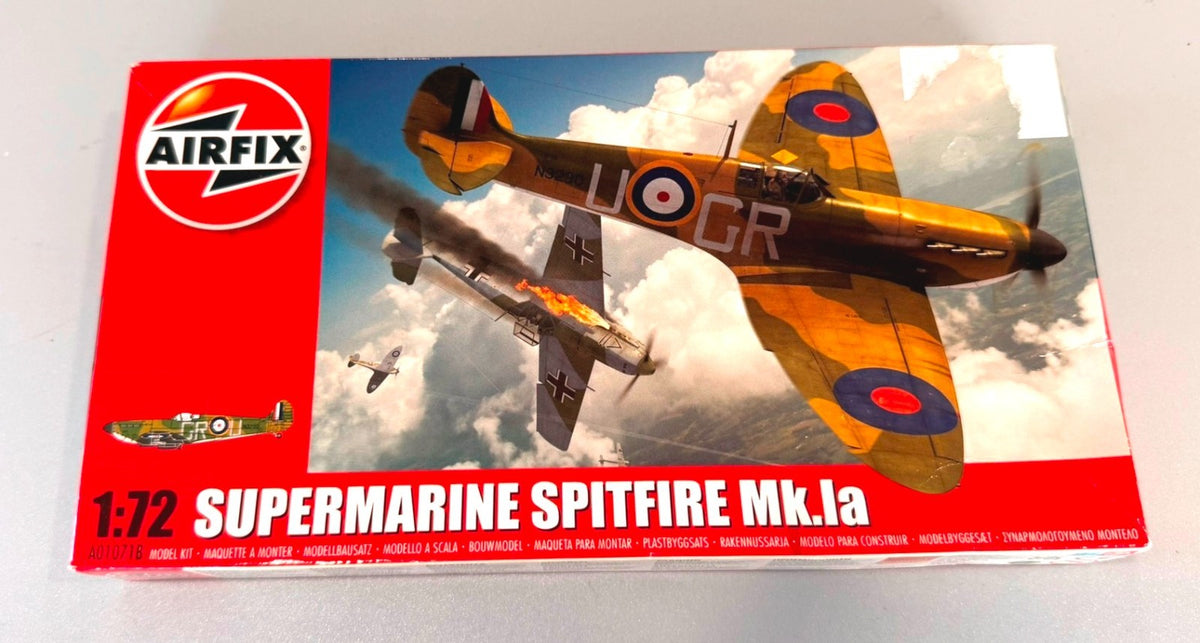 AIRFIX. SUPERMARINE SPITFIRE Mk.Ia. 1/72 SCALE. MODEL KIT. A01071B.