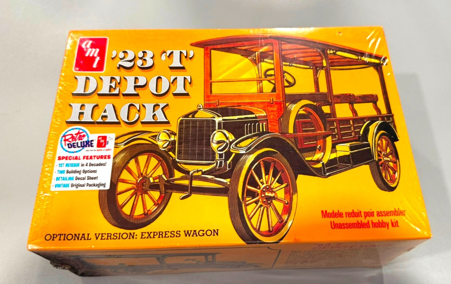 AMT T23 1923 Ford Model T Depot Hack 1/25 scale Model Kit Trophy Series