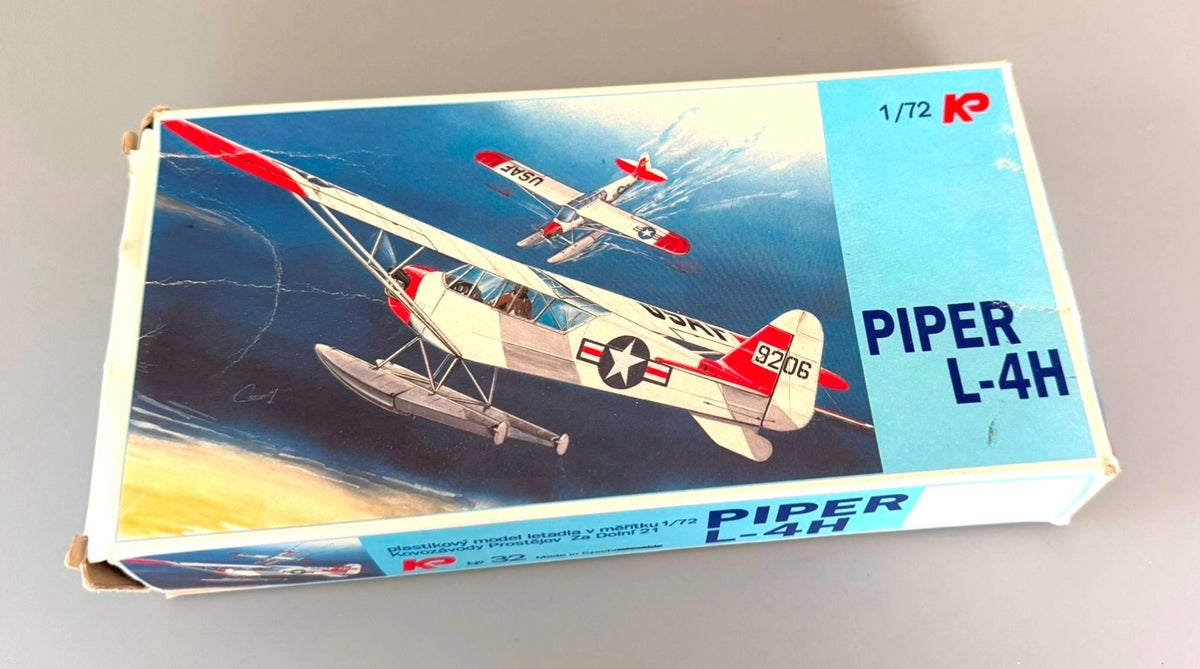 KP Kovozavody Prostejov Piper L-4H 1/72 Scale Plastic Model Kit WWII Aircraft