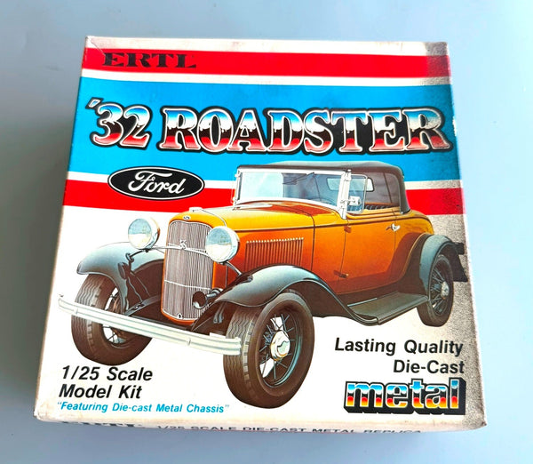 ERTL 8108 1932 FORD ROADSTER 1/25 SCALE DIE-CAST METAL MODEL KIT