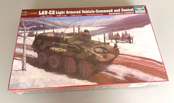 TRUMPETER. USMC LAV-C2 LIGHT ARMORED VEHICLE. 1/35 SCALE. ITEM 00371.