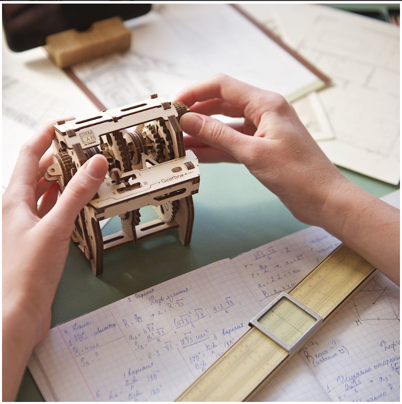 UGears STEM Lab Gearbox Wooden 3D Puzzle, Model 70131