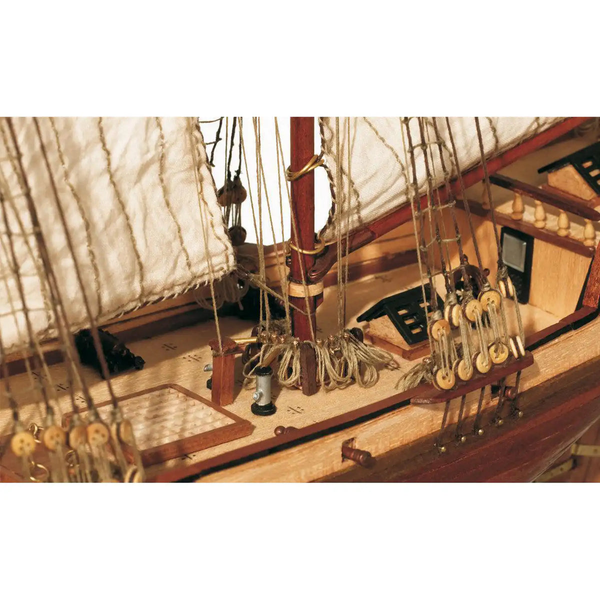 OcCre Albatros 12500 1:100 scale schooner mast detail